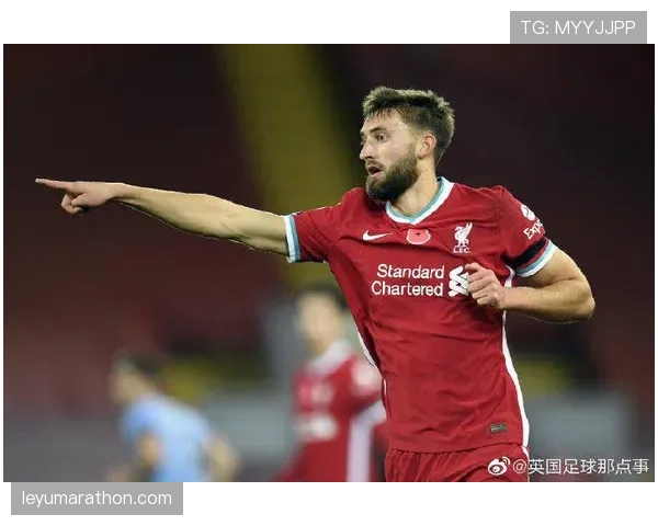 “特写：41岁的老将阿什利·杨打满全场，创下出场纪录”